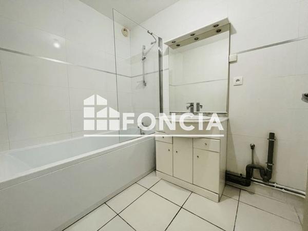 Location Appartement 3 pièces 63.2 m² - 9 RUE VOLTAIRE Narbonne 11100