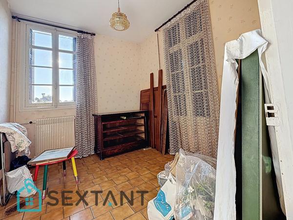 Maison à rénover de 186 m2 sur 1380 m2 de terrain