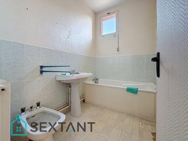 Maison à rénover de 186 m2 sur 1380 m2 de terrain