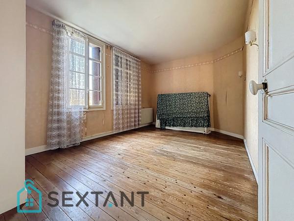 Maison à rénover de 186 m2 sur 1380 m2 de terrain