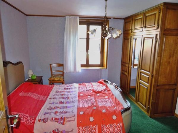 Vente                                                      Maison
                        
                     6 pièces                      80 m2                     à Schirmeck