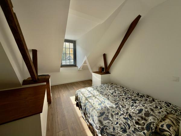 Pau,Place Gramont appartement duplex 4 chambres.