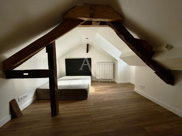 Pau,Place Gramont appartement duplex 4 chambres.
