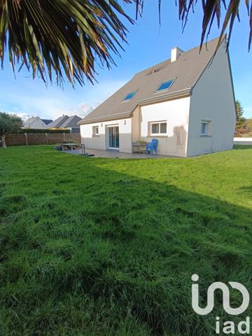 Maison traditionnelle 4 pièces de 110 m² à Plaintel (22940)