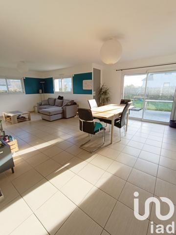 Maison traditionnelle 4 pièces de 110 m² à Plaintel (22940)