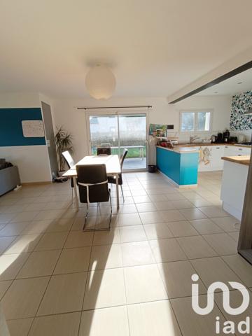 Maison traditionnelle 4 pièces de 110 m² à Plaintel (22940)