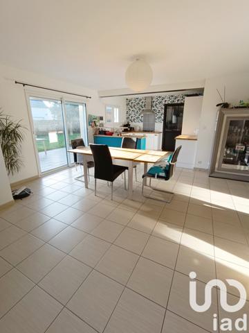 Maison traditionnelle 4 pièces de 110 m² à Plaintel (22940)