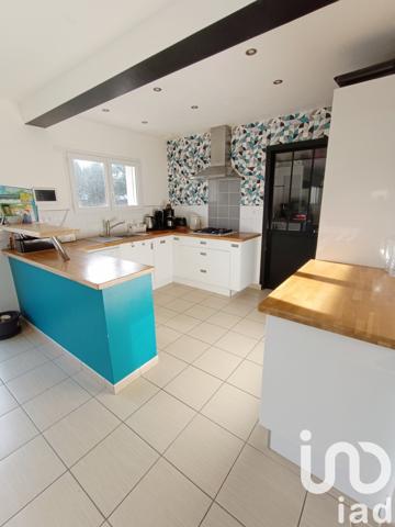 Maison traditionnelle 4 pièces de 110 m² à Plaintel (22940)