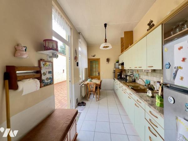 A VENDRE MAISON 3CH POSSIBLE JARDIN PROCHE DU CENTRE