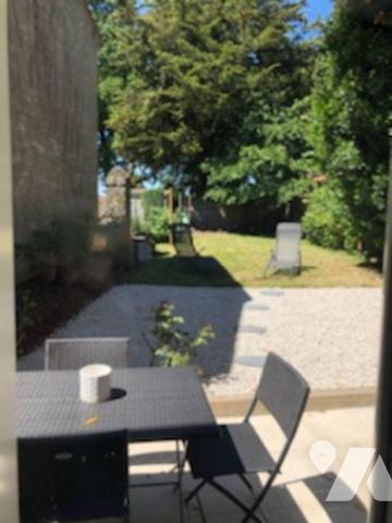 EXCLUSIVITÉ - SAINT-FULGENT - Idéalement situé dans le bourg de Saint-Fulgent, découvrez le cha...