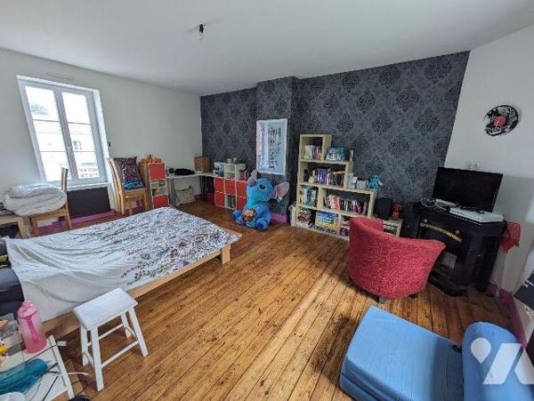 EXCLUSIVITÉ - SAINT-FULGENT - Idéalement situé dans le bourg de Saint-Fulgent, découvrez le cha...