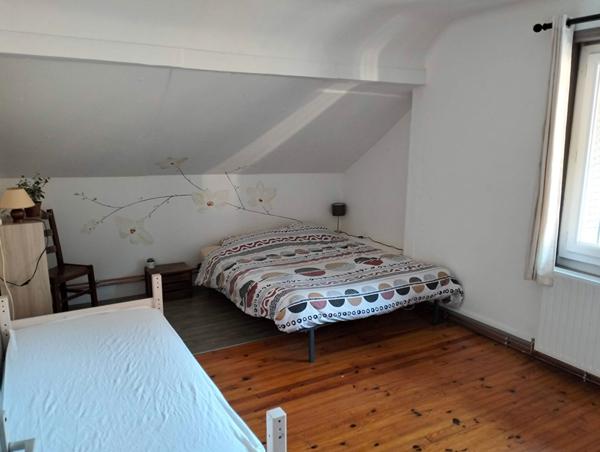 FAVERGES. MAISON DE VILLAGE  RENOVEE AVEC TERRAIN