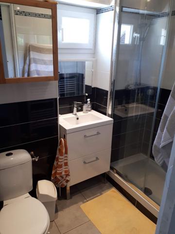 FAVERGES. MAISON DE VILLAGE  RENOVEE AVEC TERRAIN