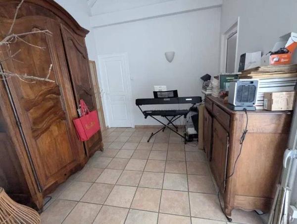 Villa d'exception à Montbrison avec piscine et cheminée