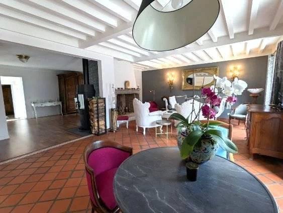 Villa d'exception à Montbrison avec piscine et cheminée