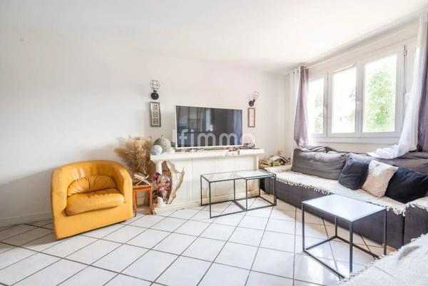 Appartement 4 pièces - Cave - Parking privatif