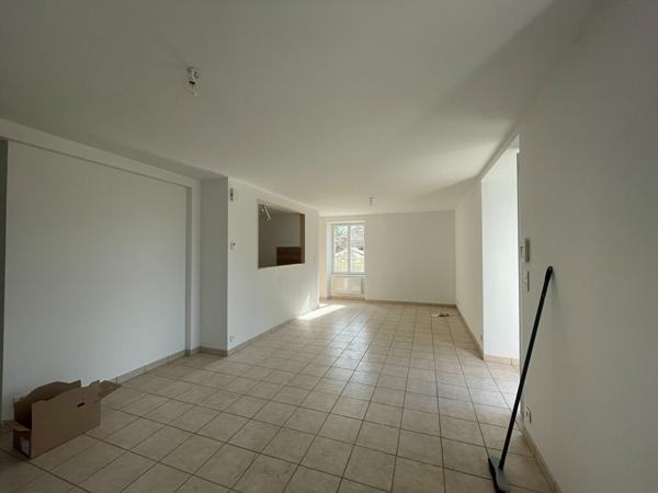 Maison ST HILAIRE DES LOGES - 5 pièce(s) - 127 m2