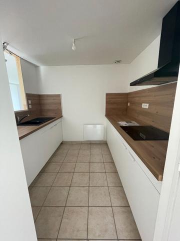 Maison ST HILAIRE DES LOGES - 5 pièce(s) - 127 m2