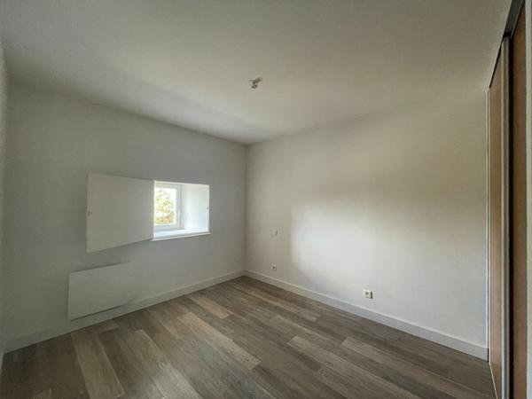 Maison ST HILAIRE DES LOGES - 5 pièce(s) - 127 m2
