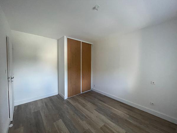 Maison ST HILAIRE DES LOGES - 5 pièce(s) - 127 m2