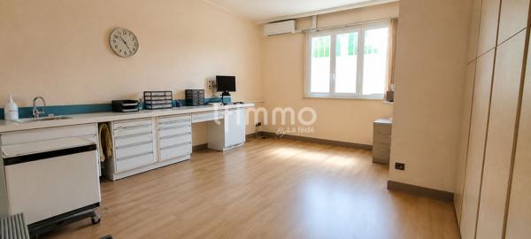 Murs commerciaux 67m² en rez de chaussé
