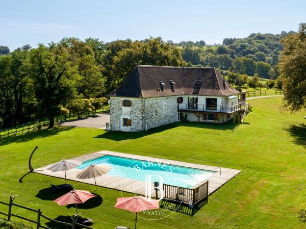 Saint-Palais, Ferme 7 Chambres -  480 m² à vendre