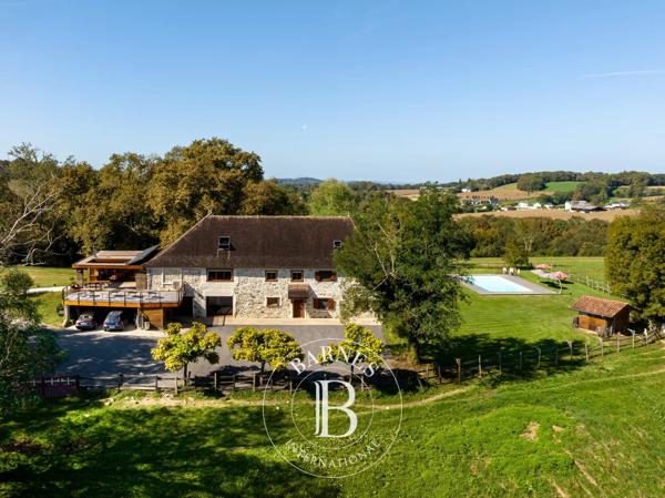 Saint-Palais, Ferme 7 Chambres -  480 m² à vendre