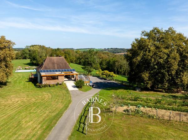 Saint-Palais, Ferme 7 Chambres -  480 m² à vendre