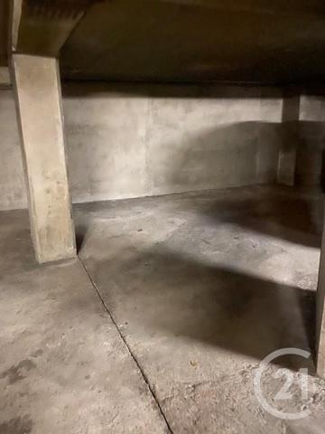 Parking à vendre  42 m2 PARIS - 75016