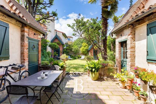 Toulouse, Maison de ville 5 Chambres -  188 m² à vendre