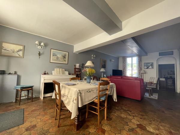 Pierrefonds (60350) Maison de village