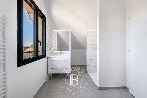 Joinville-le-Pont, Maison 5 Chambres -  173 m² à vendre