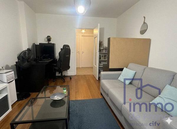 Appartement 3 pièces                                        - 42500 Le Chambon-Feugerolles Réf : 2525-CIFVFOREZVELAY