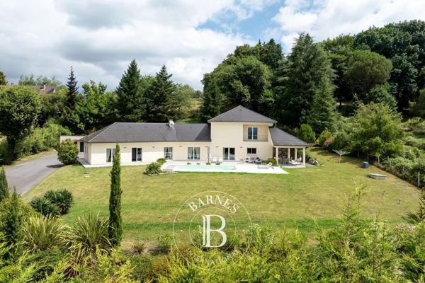 Pau, Maison 4 Chambres -  253 m² à vendre