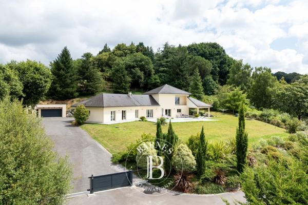 Pau, Maison 4 Chambres -  253 m² à vendre