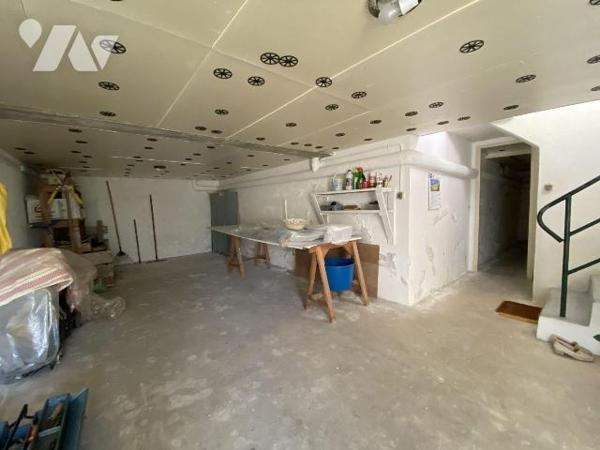 À proximité immédiate du bourg de Lambezellec, dans un environnement résidentiel apprécié pour ...