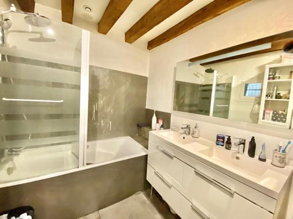 Longère de charme avec appartement et espace professionnel -