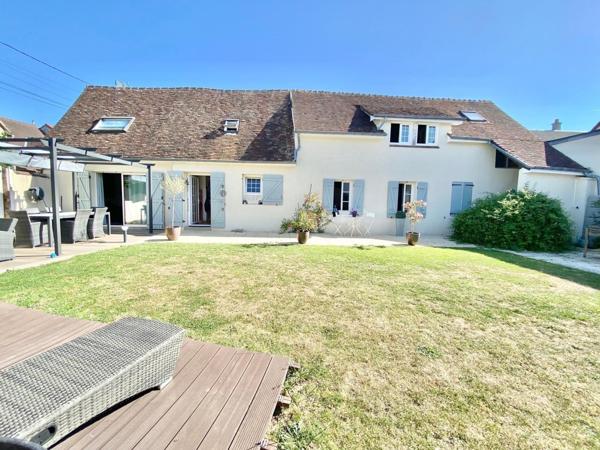 Longère de charme avec appartement et espace professionnel -