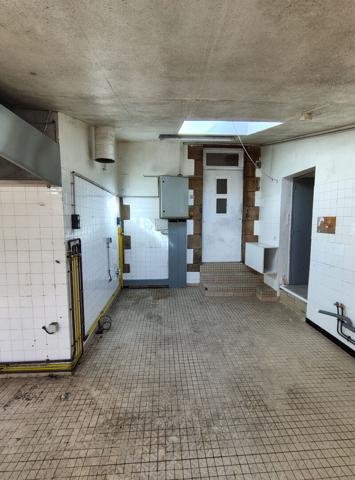 Maison 4 pièces à vendre à Questembert - Travaux à prévoir, proche écoles et commerces