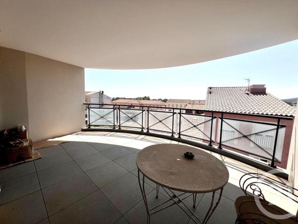 Appartement F3 à vendre  3 pièces - 81,79 m2 LA LONDE LES MAURES - 83
