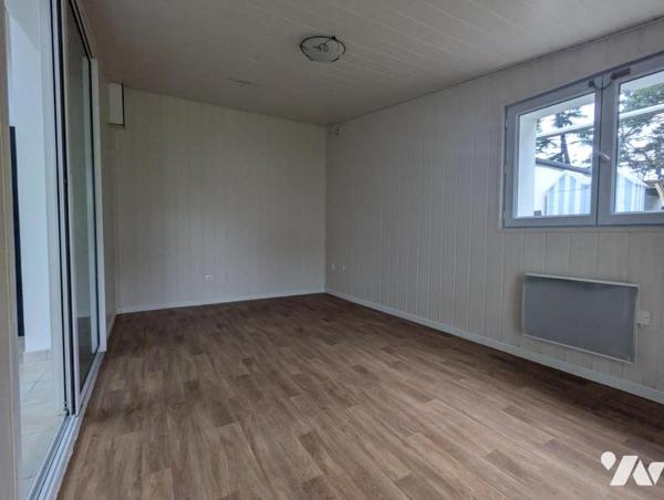 SAINT BREVIN LES PINS, maison à proximité de la promenade du bord de mer et du Serpent de Mer. 