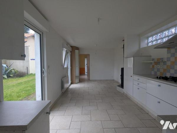 SAINT BREVIN LES PINS, maison à proximité de la promenade du bord de mer et du Serpent de Mer. 