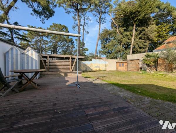 SAINT BREVIN LES PINS, maison à proximité de la promenade du bord de mer et du Serpent de Mer. 