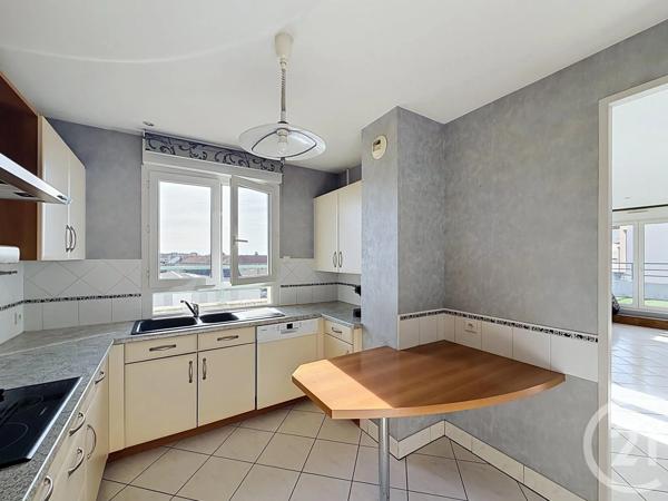 Appartement F4 à vendre  5 pièces - 102 m 2   CHARTRES  - 28