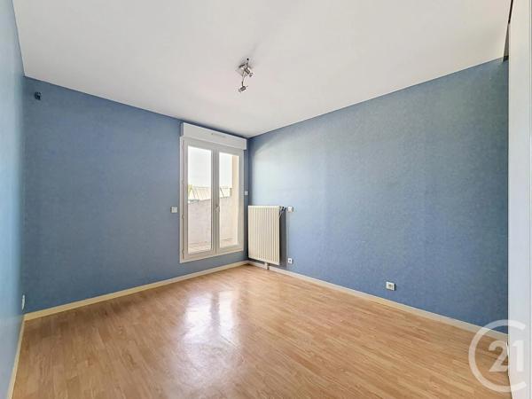 Appartement F4 à vendre  5 pièces - 102 m 2   CHARTRES  - 28