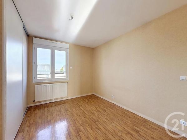 Appartement F4 à vendre  5 pièces - 102 m 2   CHARTRES  - 28