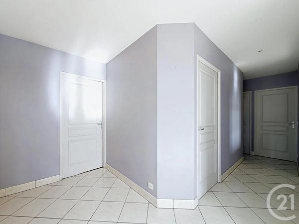 Appartement F4 à vendre  5 pièces - 102 m 2   CHARTRES  - 28