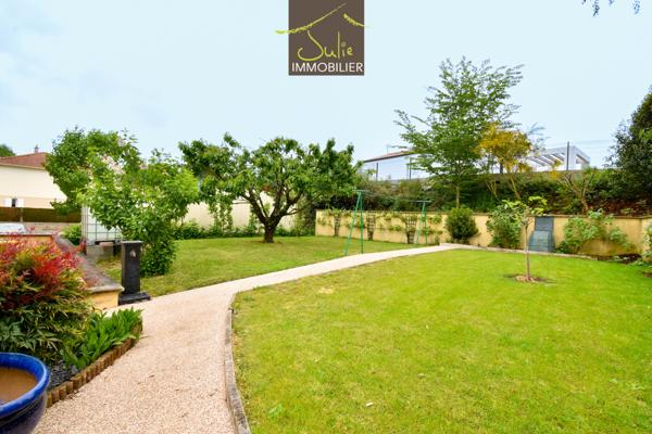 CERIZAY proche centre - Maison familiale 140 m², 5 chambres, Jardin clos et sans vis-à-vis