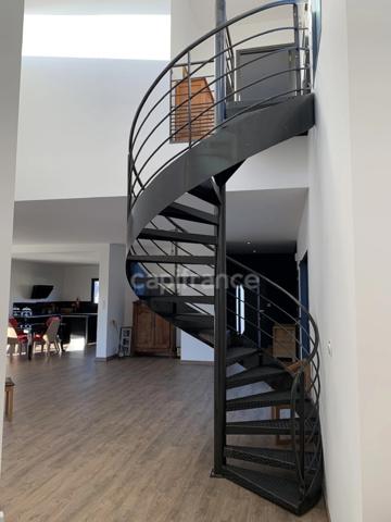 Villa architecte à vendre 6 pièces proche de CARCASSONNE (11) 186,80m2 habitable sur terrain de 1926m2