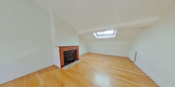 APPARTEMENT T3 A LOUER - LYON 2EME ARRONDISSEMENT Bellecour-Sala 58.82 m 2 1 180 € charges comprises par mois